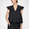 Blouse in Black Linen
