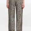 Izey Jeans in Leopard Print