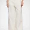 Lari Straight Jeans in White Denim