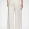 Lari Straight Jeans in White Denim