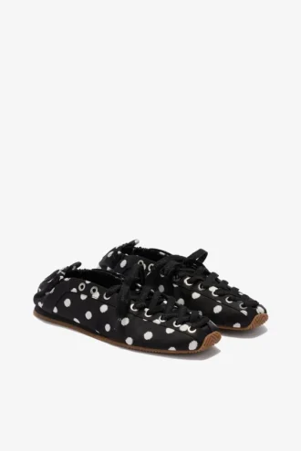 Sporty Ballerina in Black Dots